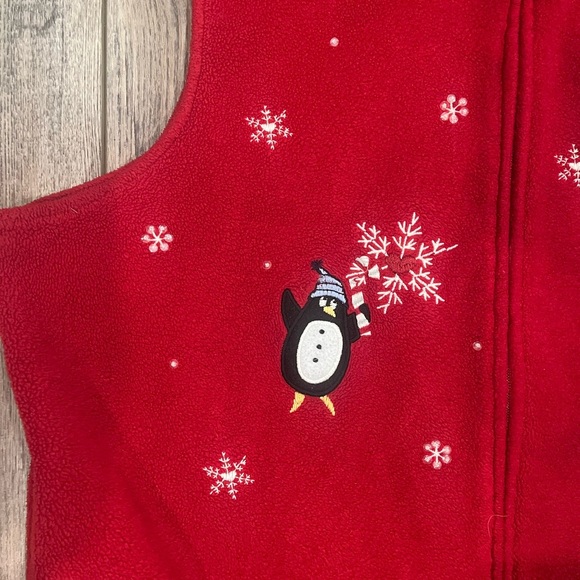 Northern Reflections Vintage Red Fleece Penguin Vest with sparkly beads size XL - Picture 2 of 9
